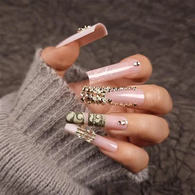 مسامير التابوت المصممة